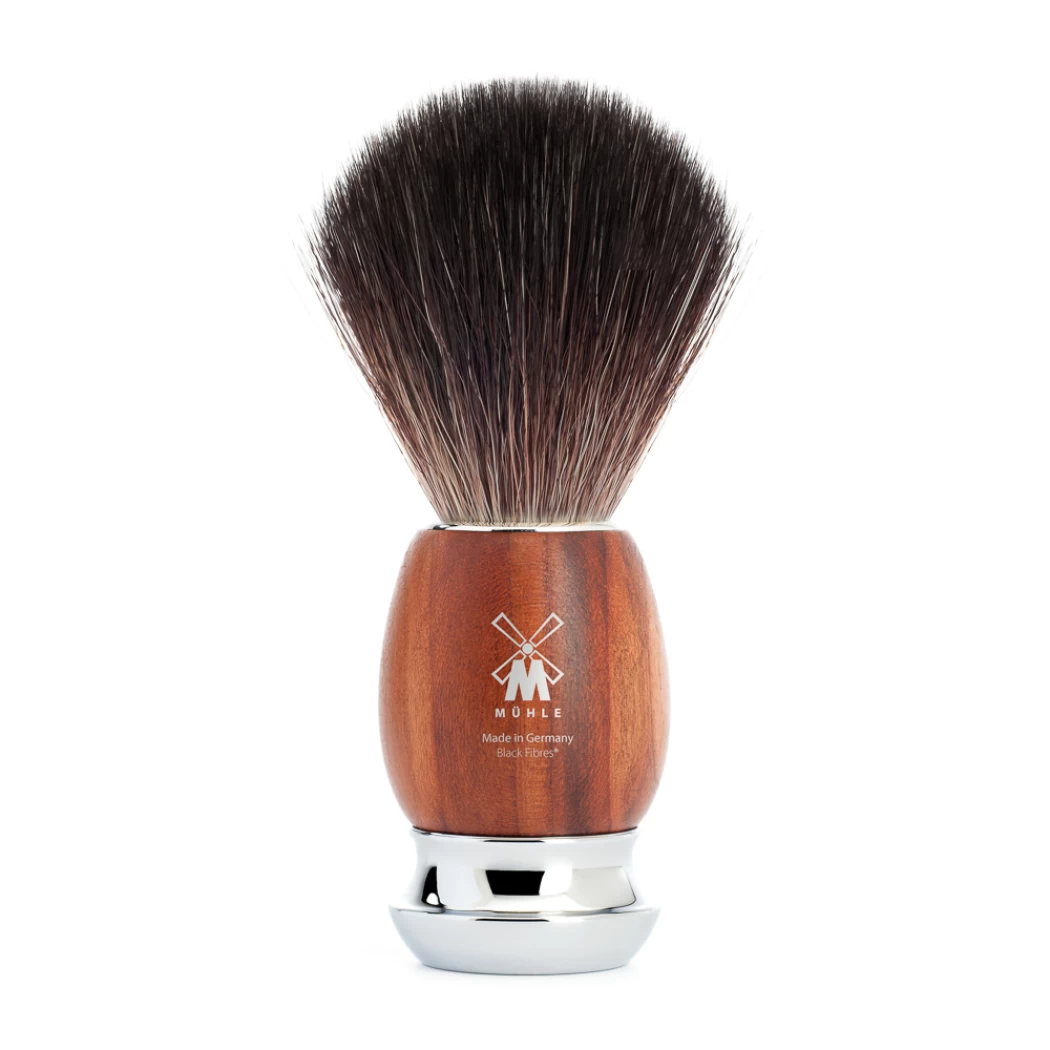 Четка за бръснене MÜHLE, изкуствен косъм (Black Fibre®), дръжка от сливово дърво, серия VIVO